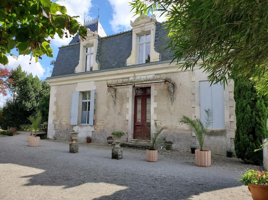 La Grelauderie 8 Apartment Saintes Exterior photo